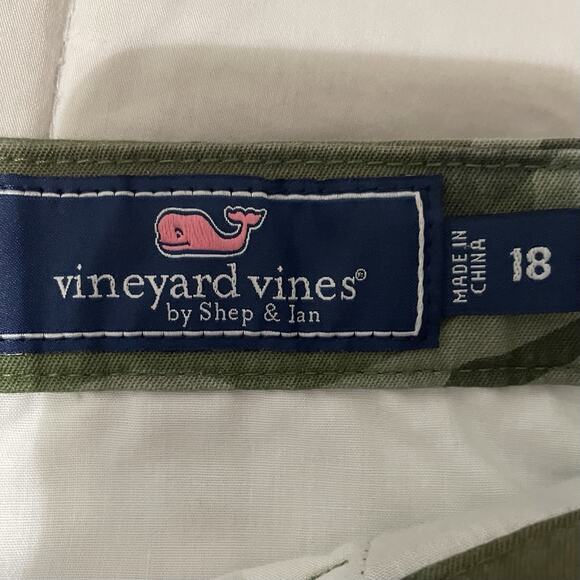 Vineyard Vines Camo Breaker Shorts Boys Size 18 Embroidered Dog Surfboard Preppy - Picture 7 of 9